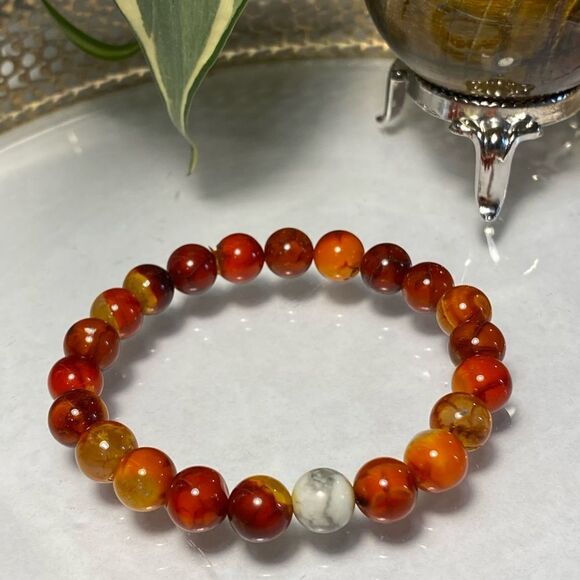 Polished Agate & Howlite Bracelet - Picture 2 of 6